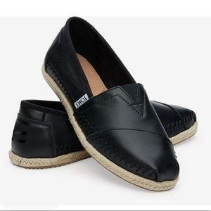 toms leather trainers